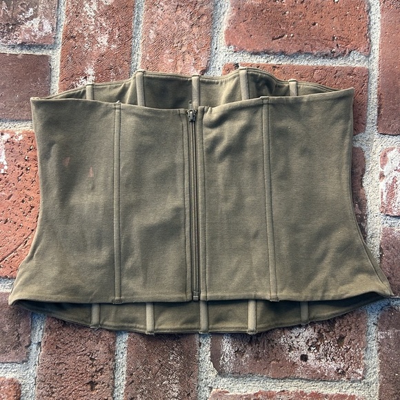 SKIMS OUTDOOR CORSET IN ARMY . NWT SIZE 4X - Picture 3 of 14